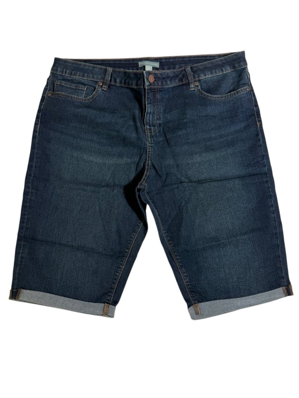 NWOT New York & Co. Bermuda Shorts, SZ 18